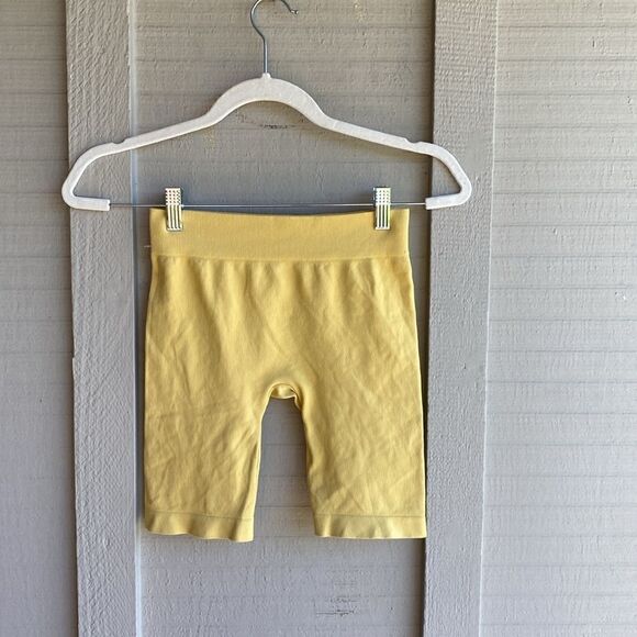 NWOT - Free People Seamless Rib Bike Shorts in Yellow Size: XS/S - Picture 5 of 7